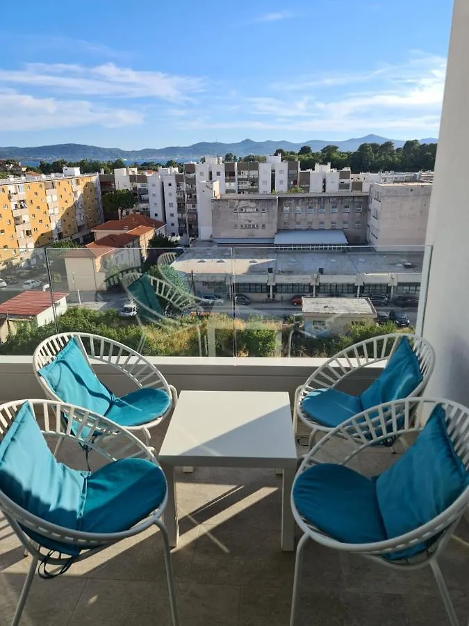 Apartment Mare With Parking Zadar