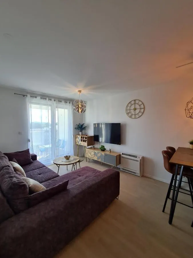 Apartment Mare With Parking Zadar